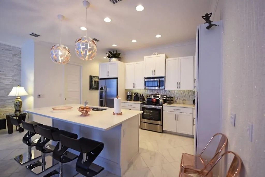 Holiday home Charming 3Bd Pool Th Enclaves At Festival-350Cd-Ne Townhouse Villa Davenport United States